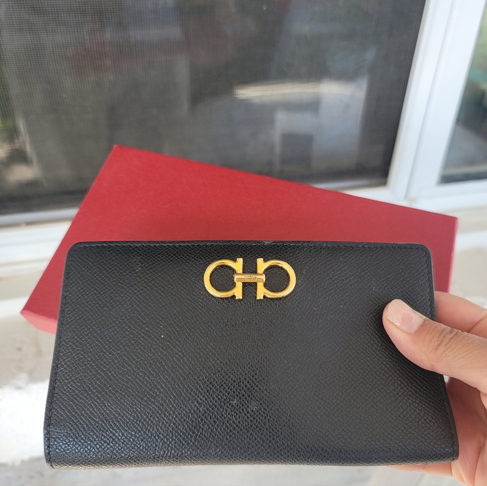 Salvatore Ferragamo Wallet - Picture 3 of 13